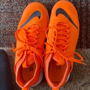 Nike AirMax size 7 boys! Great shoe, lightly worn.